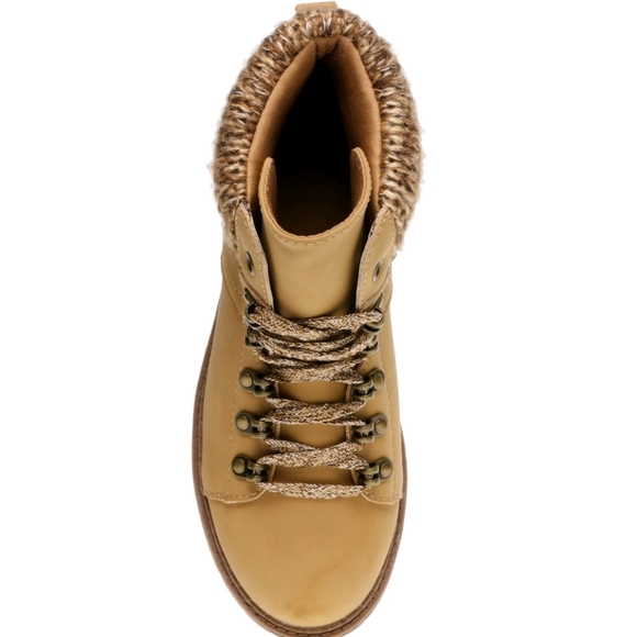 Women's Hiking Boots - Picture 3 of 7